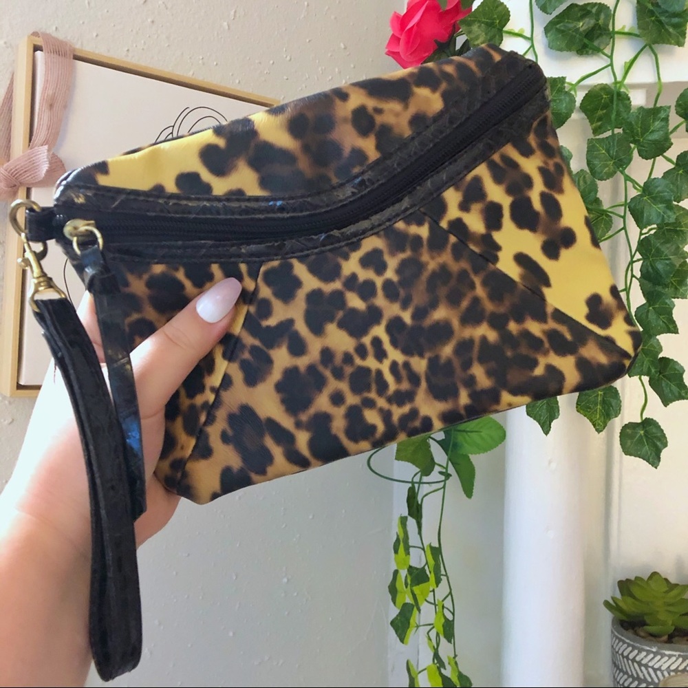 Y2K-Style Cheetah Print Wristlet